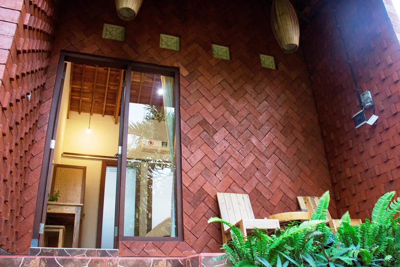 Louto Dmell Guesthouse Sanur  Exterior photo